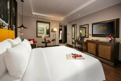 带阳台小型套房 — Hanoi Lion Boutique Hotel & Spa